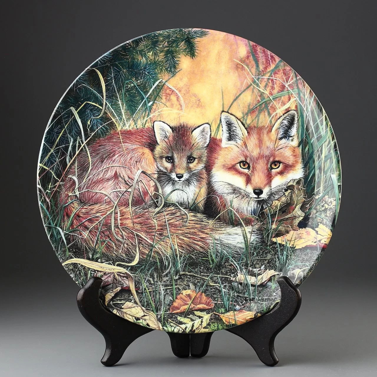 Тарелка винтажная декоративная настенная Фарфор Англия Лисы Royal Doulton First Steps Together Foxes in the Undergrowth