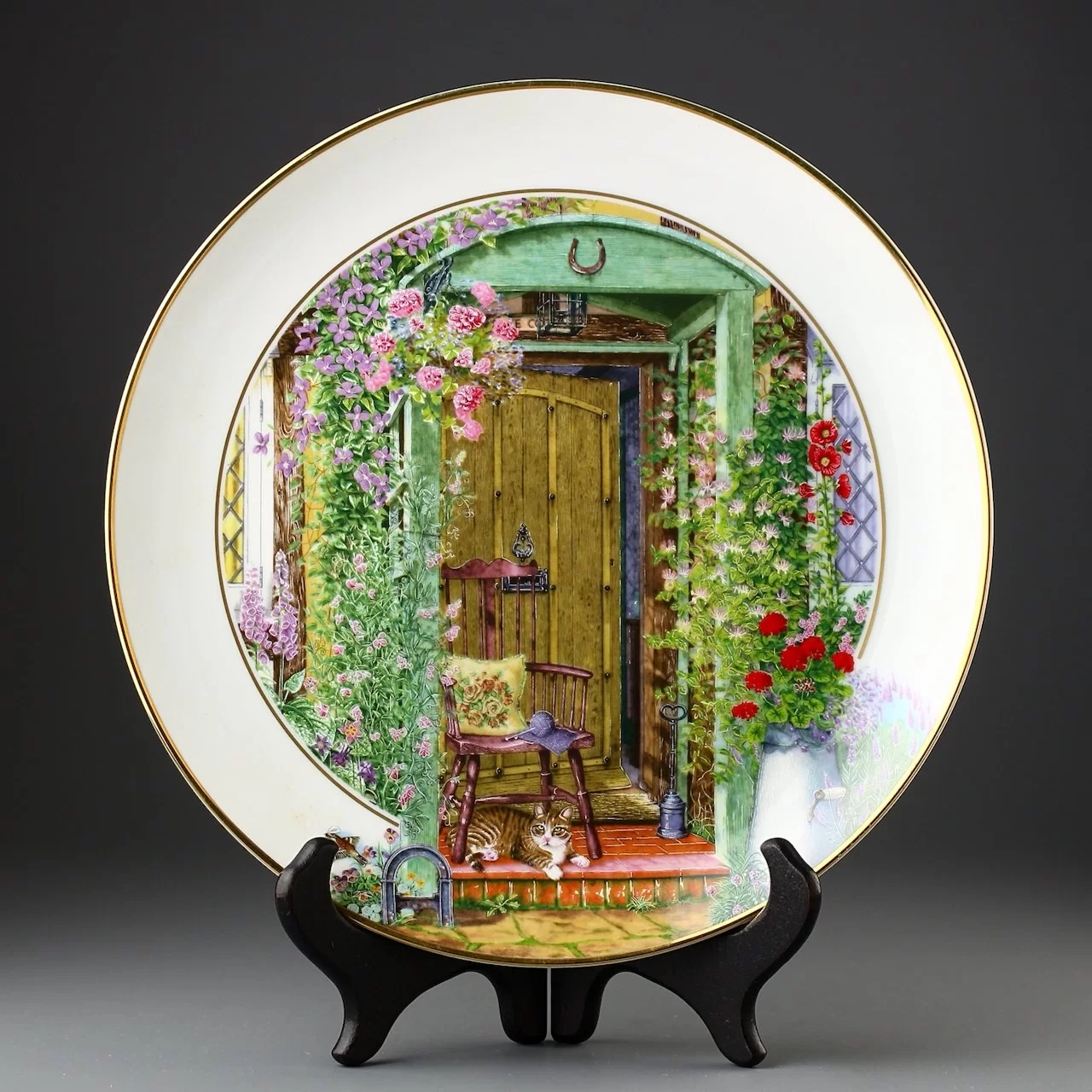 Тарелка винтажная декоративная настенная Фарфор Сад в июле Franklin Porcelain Garden Year Collection July David Hurrell