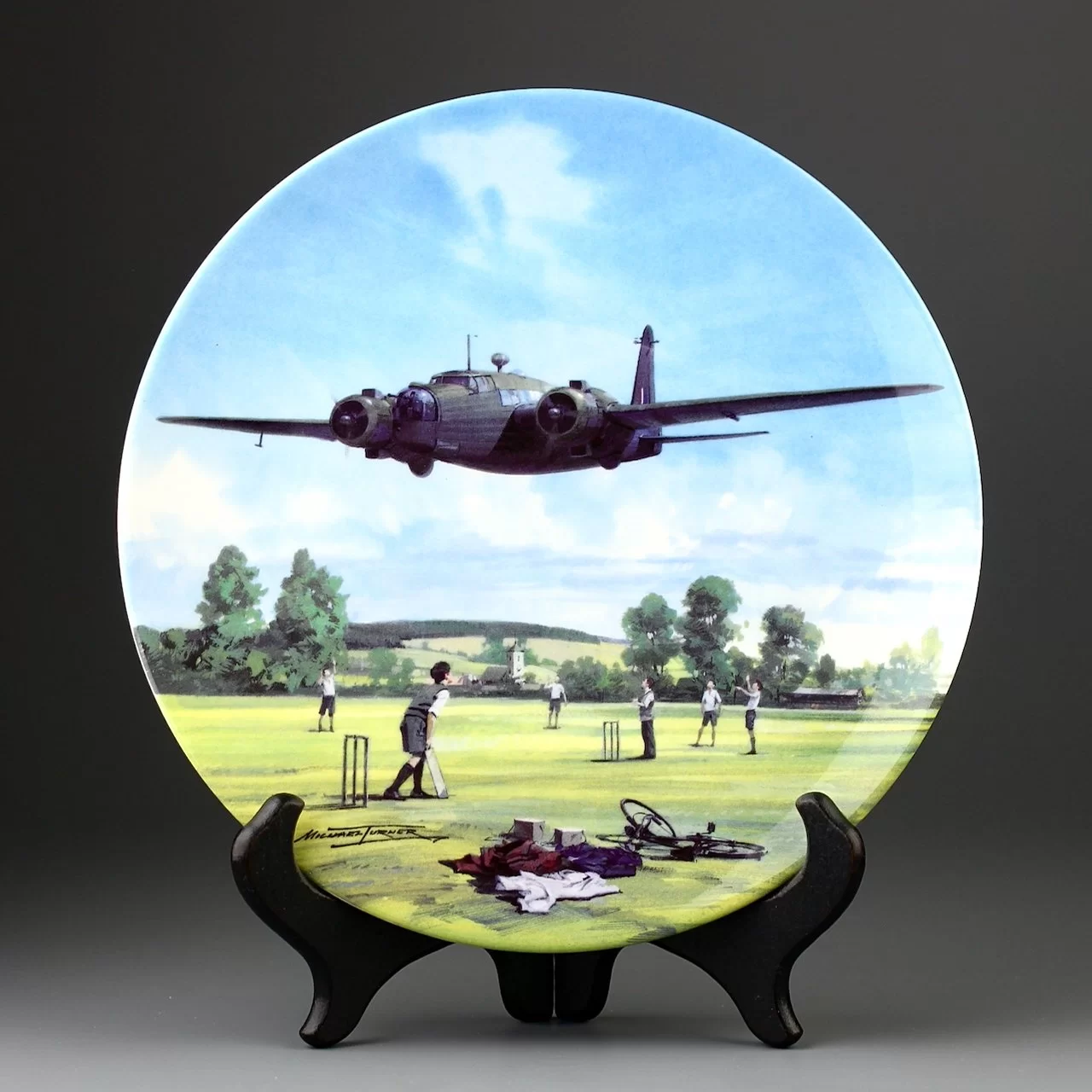 Тарелка винтажная декоративная настенная Фарфор Англия Самолёт Крикет Royal Doulton Heroes of the Sky Wellington Over the Boundary