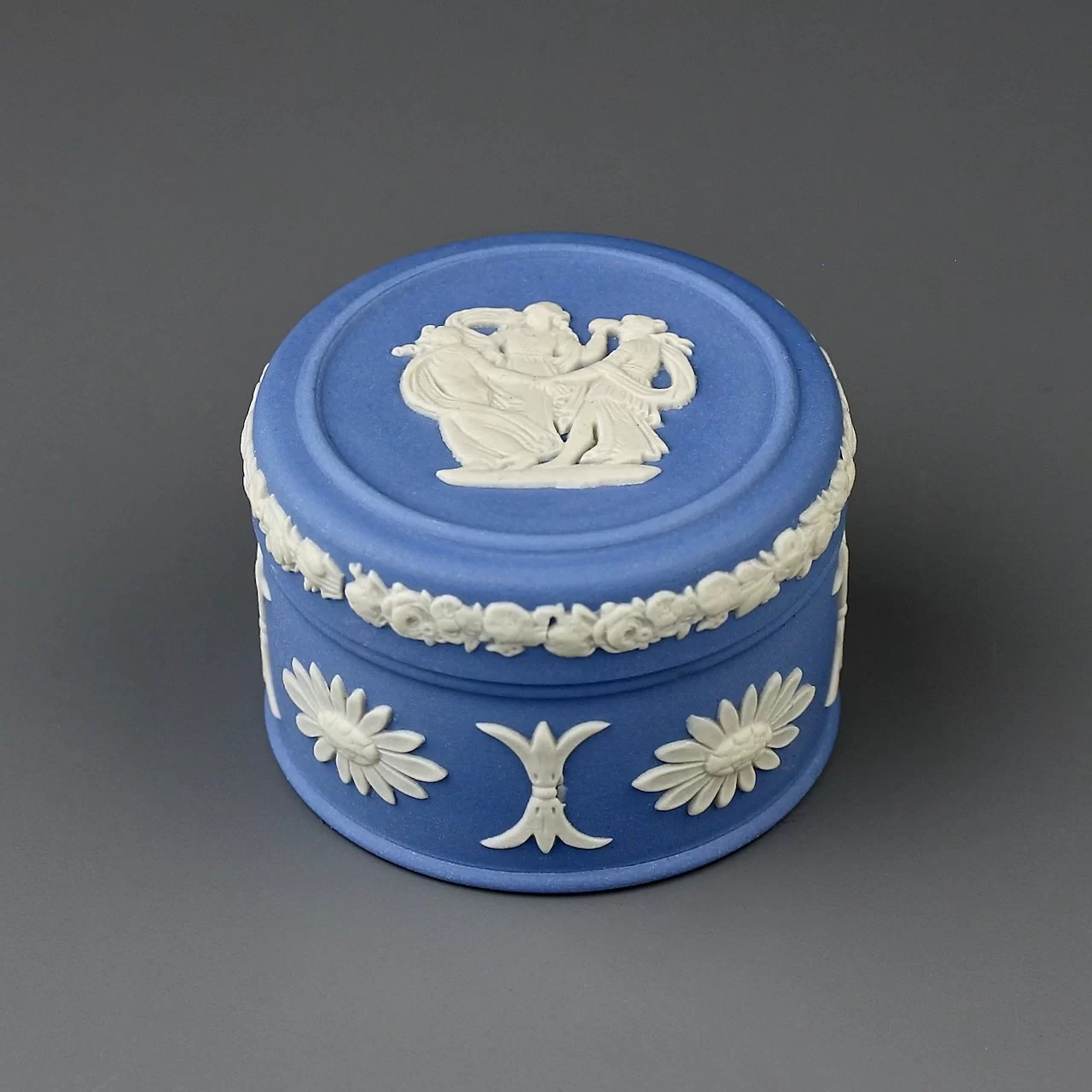 Винтажная английская шкатулка Веджвуд Wedgwood Голубой бисквит Яшма Blue Jasperware
