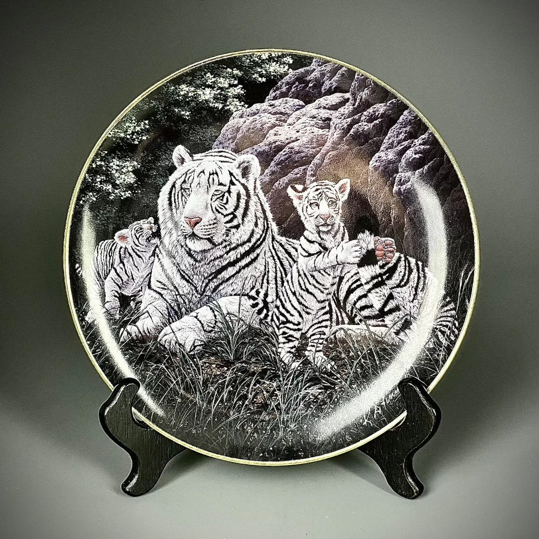 Тарелка винтажная декоративная настенная Фарфор Тигры Fleetwood Collection Endangered Kingdom Siberian Sojourn