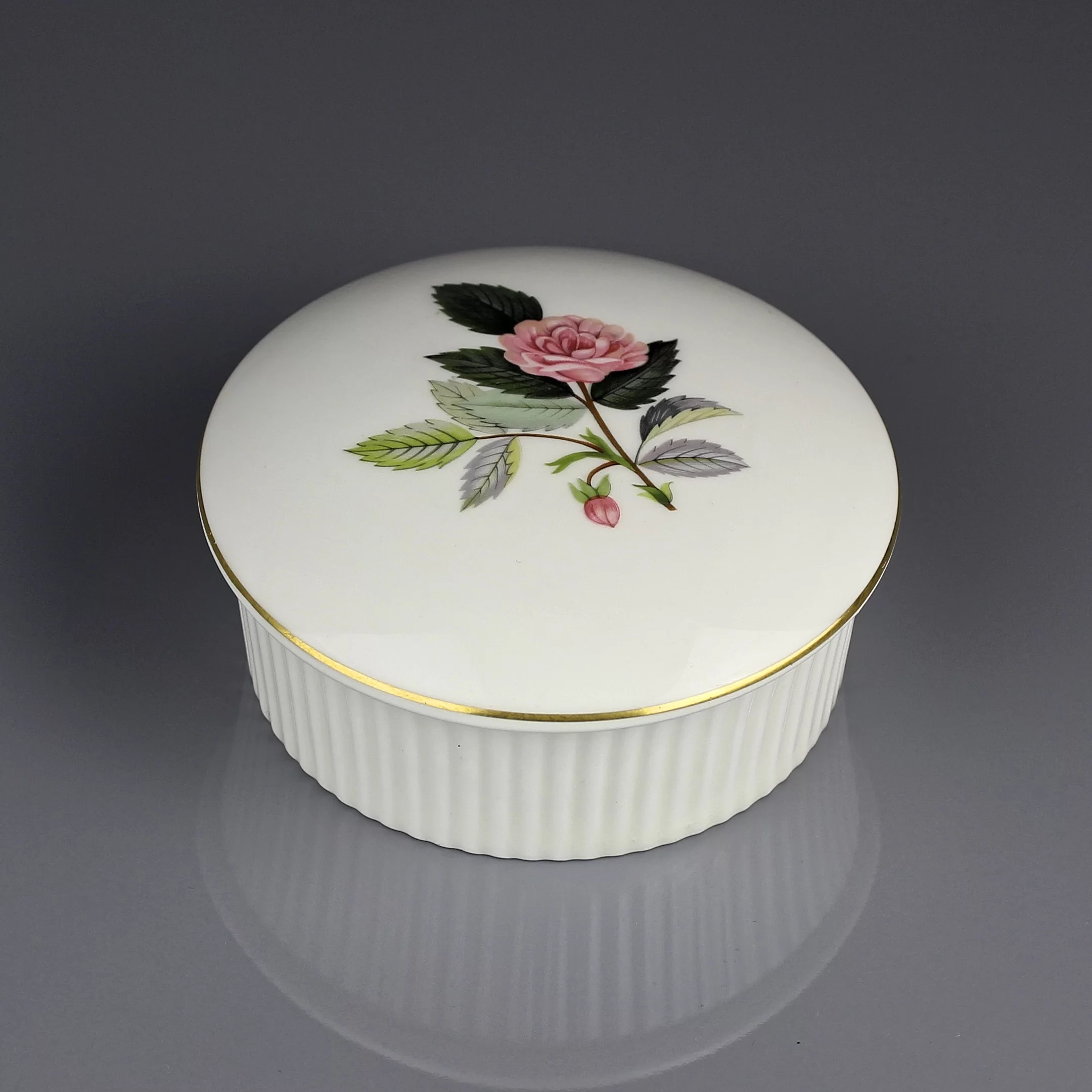 Винтажная английская шкатулка Wedgwood Веджвуд Hathaway Rose Роза