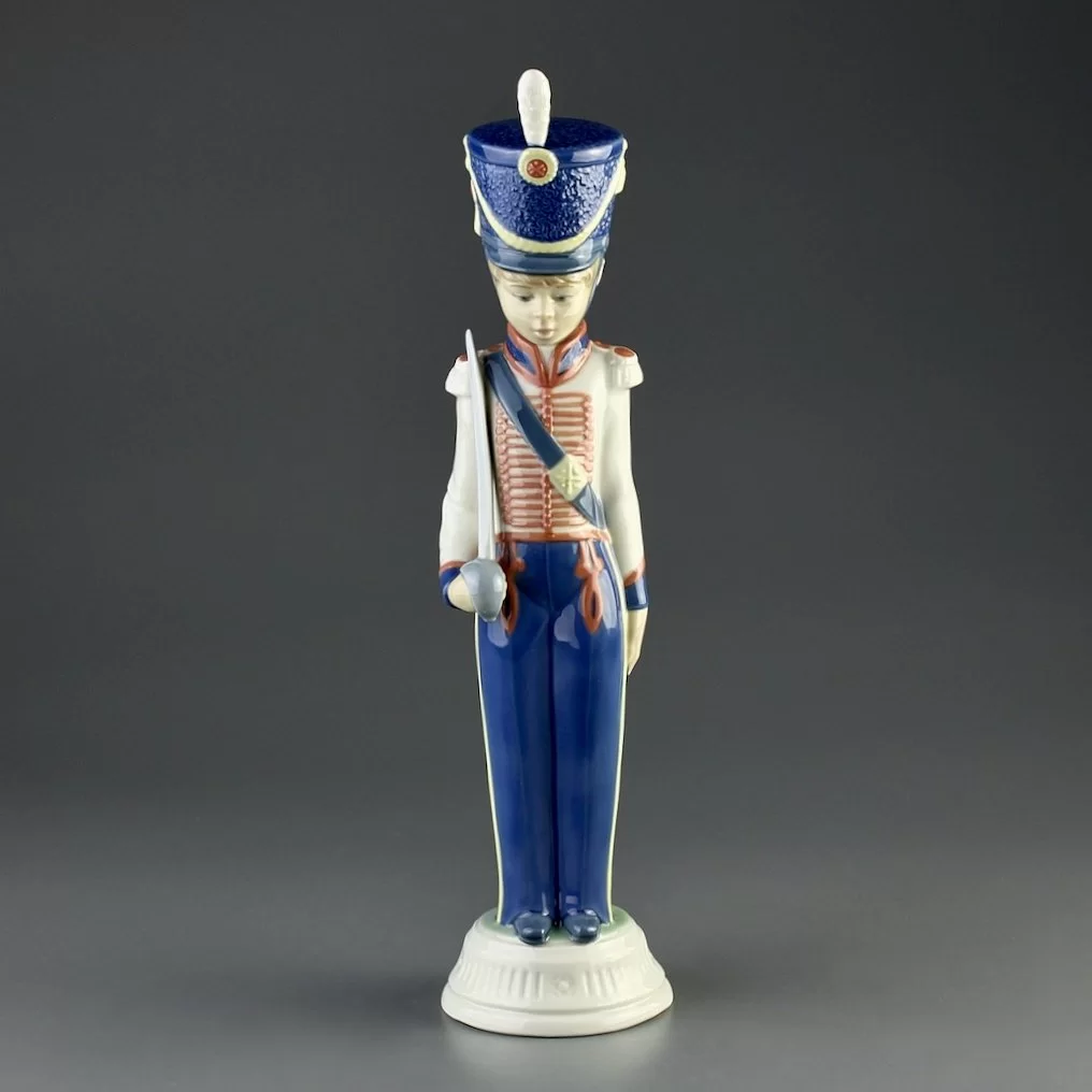 Винтажная фарфоровая статуэтка Испания Lladro 5404 Cadet Captain Кадет