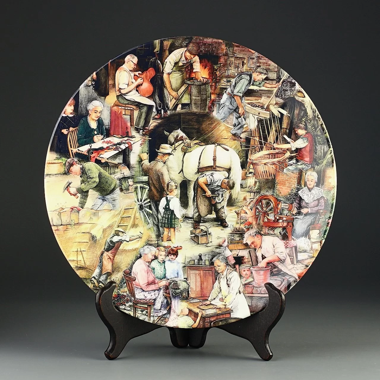 Тарелка винтажная декоративная настенная Фарфор Англия Лошадь Ремёсла Royal Doulton In Celebration of Old Country Crafts