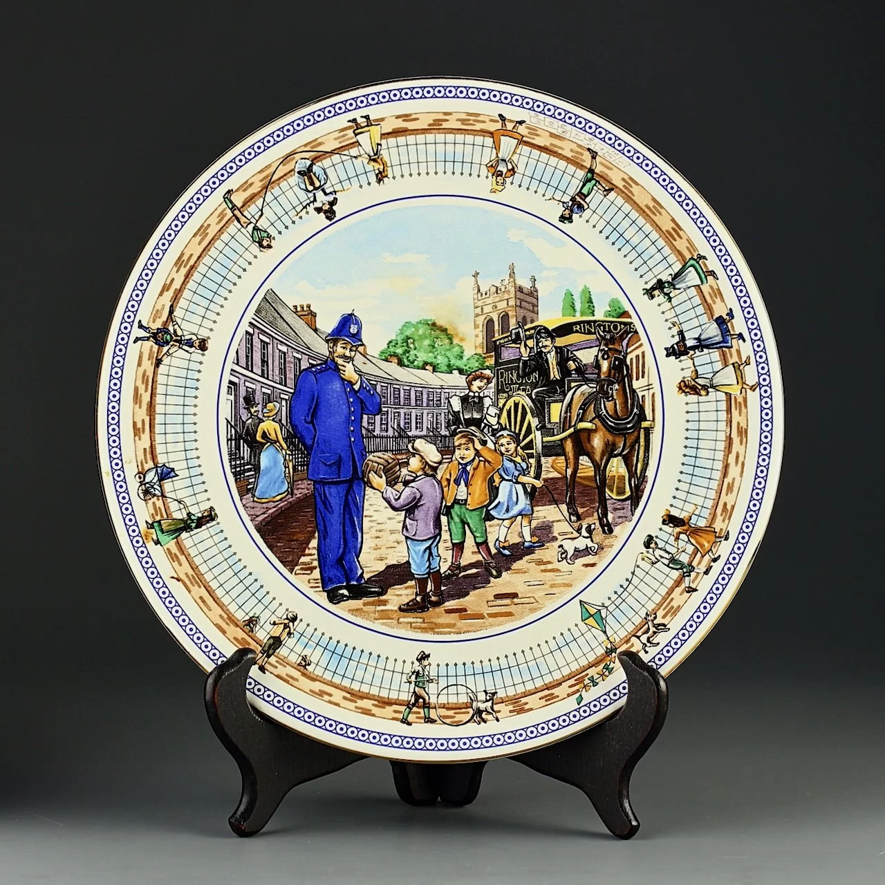 Тарелка винтажная декоративная настенная Англия Wade Ceramics Ringtons Street Games