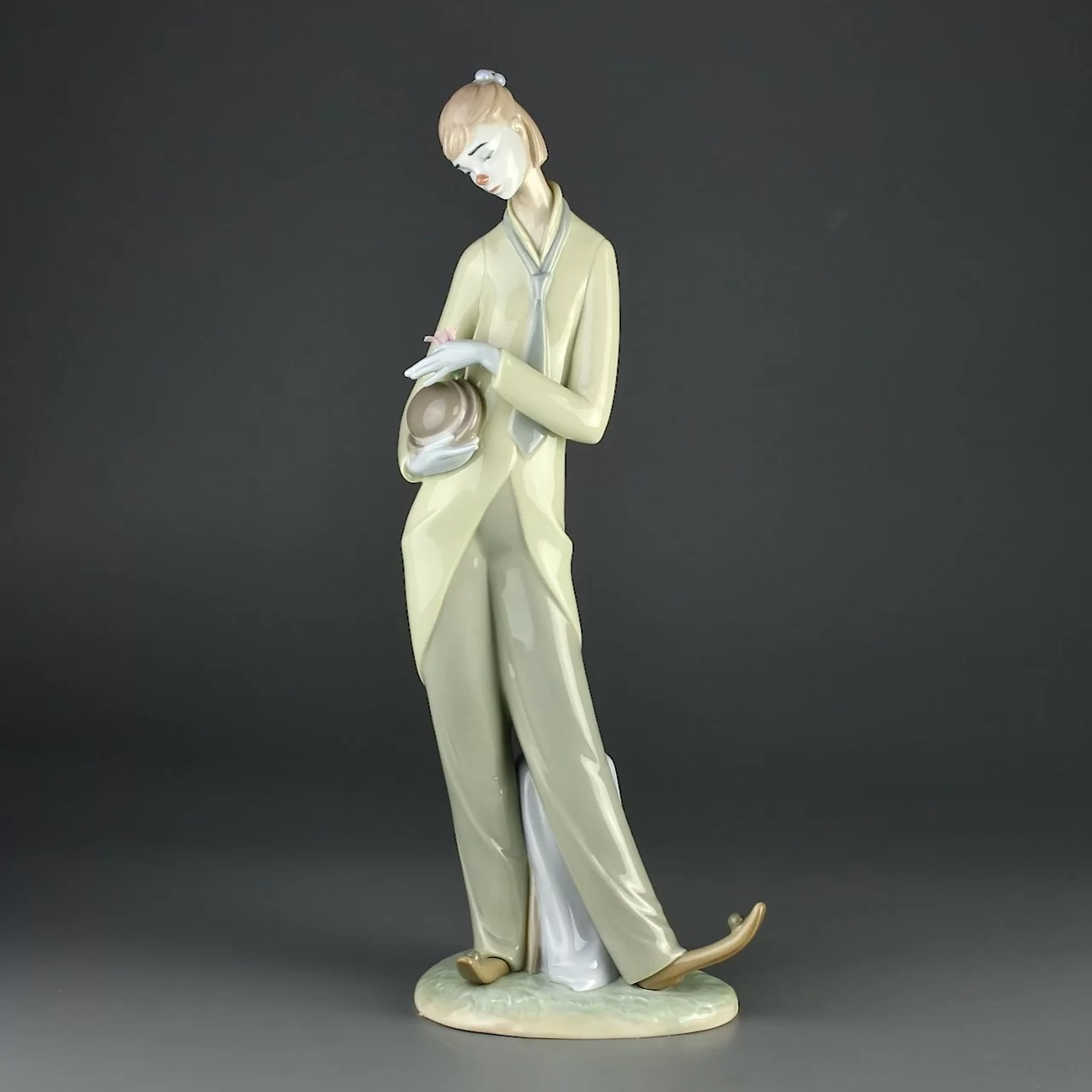 Винтажная фарфоровая статуэтка Испания Клоун Lladro 8055 Romantic Clown