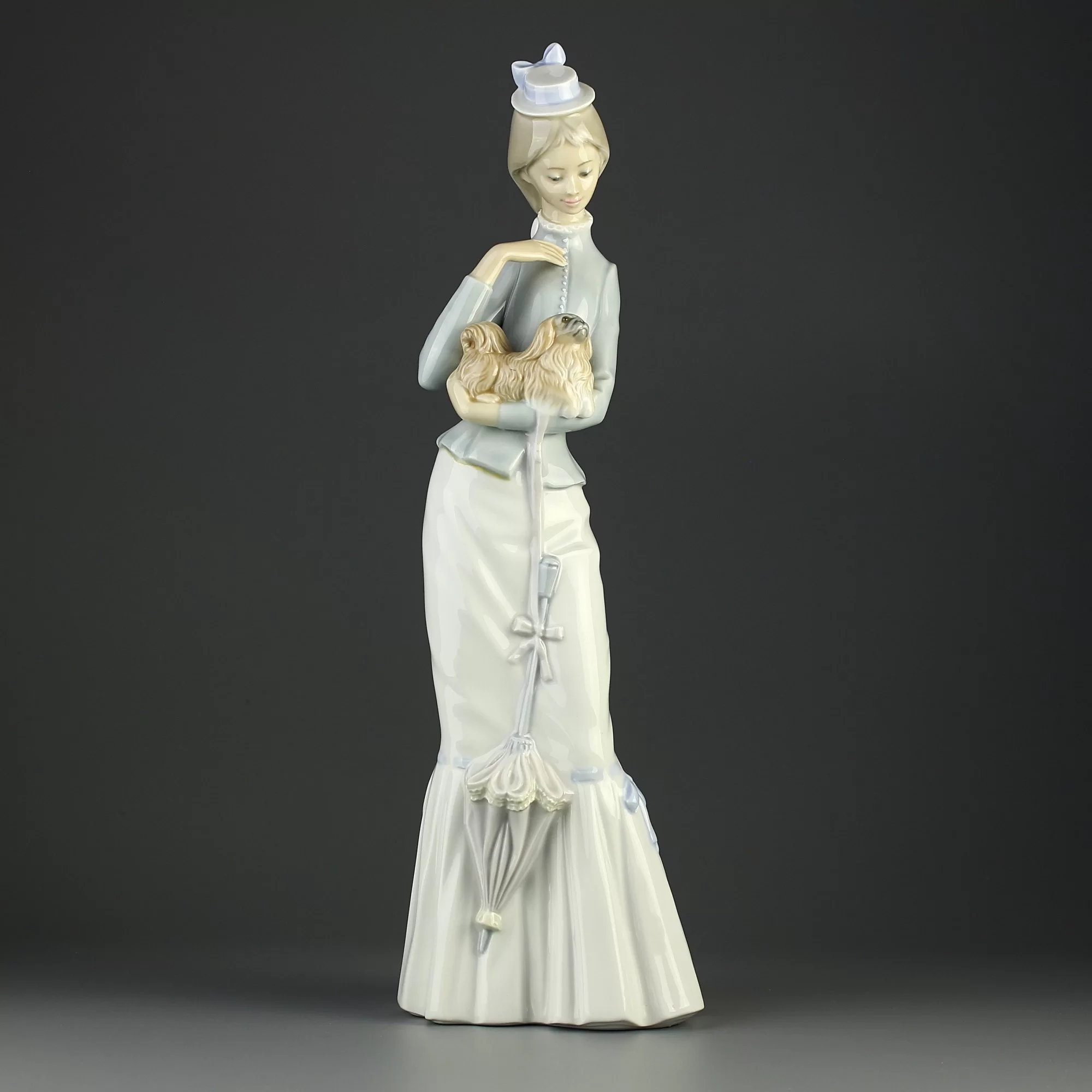 Винтажная фарфоровая статуэтка Испания Lladro 4893 Walk With Dog Девушка с зонтиком и собачкой