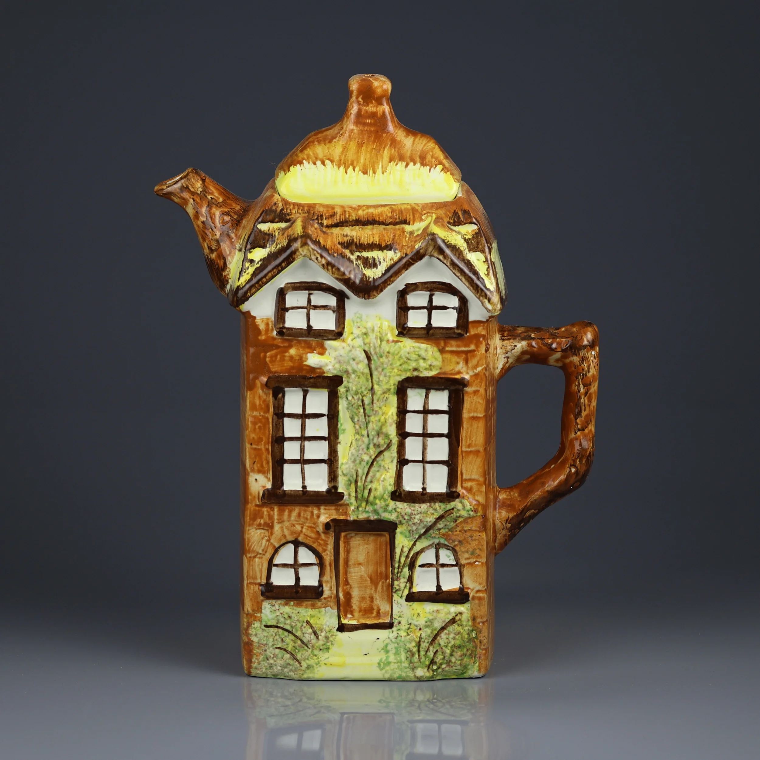 Винтажный английский кофейник в виде домика Price & Kensington Potteries