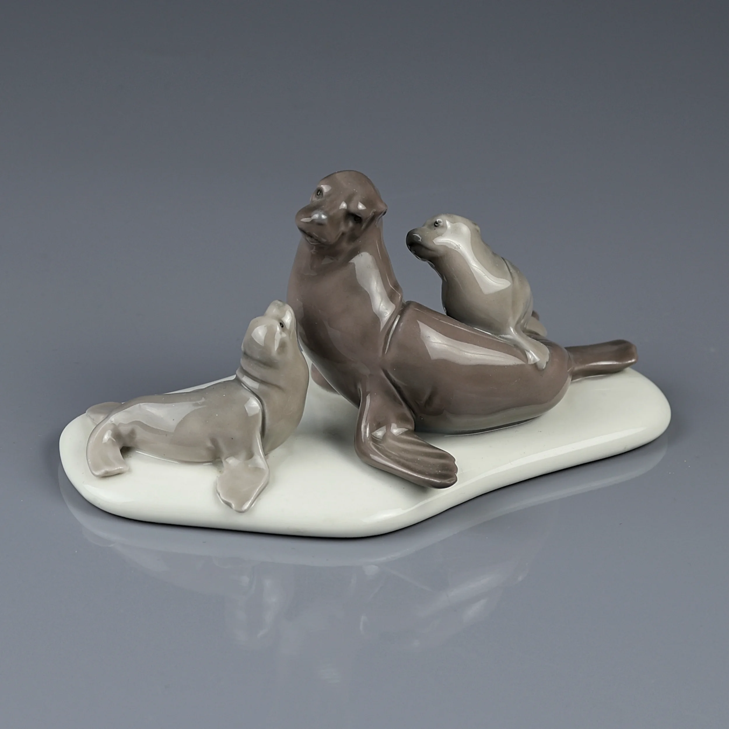 Винтажная фарфоровая статуэтка Семья тюленей Морские котики Lladro Mini Seal Family