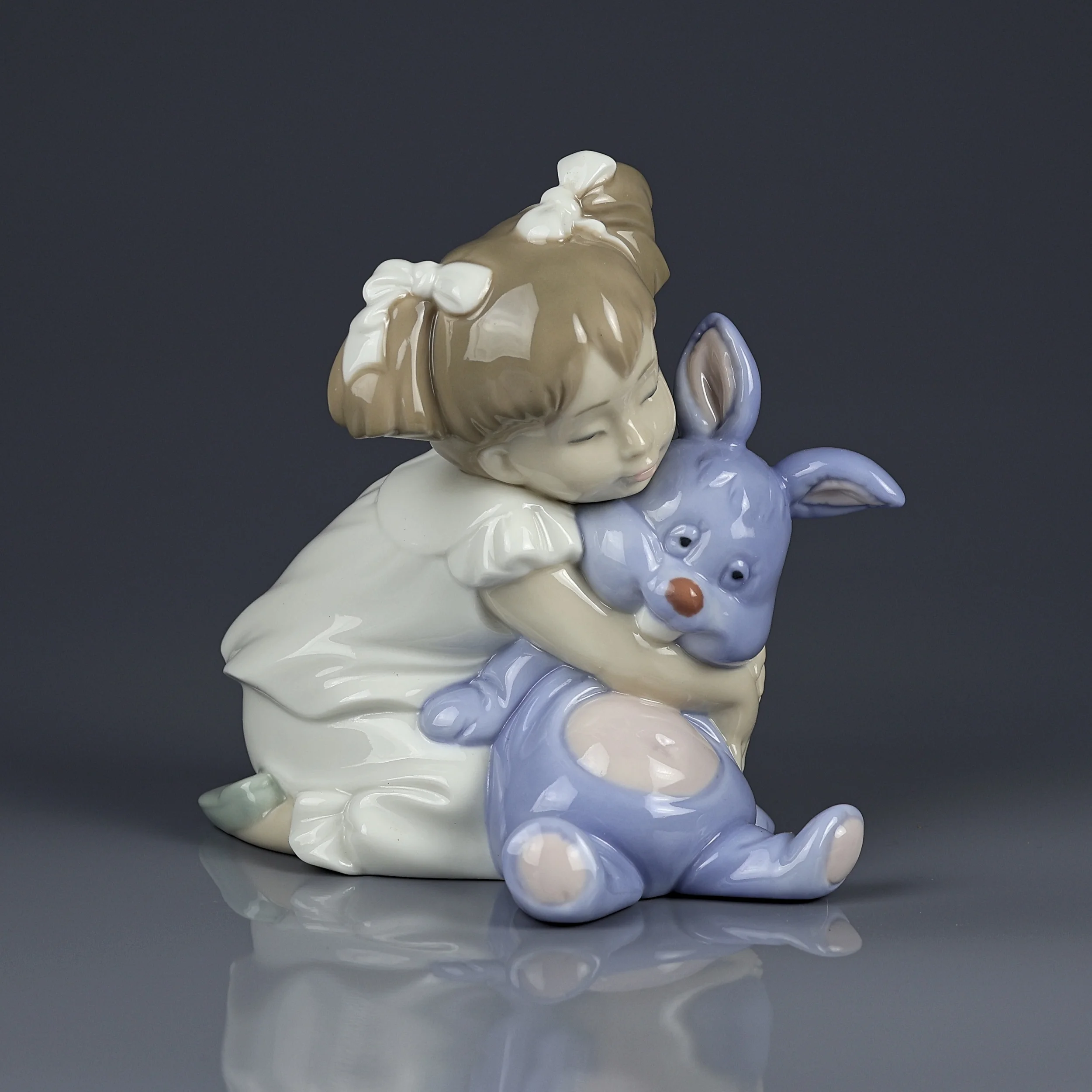 Винтажная фарфоровая статуэтка Девочка с зайцем Lladro NAO 1263 I Love You So Much