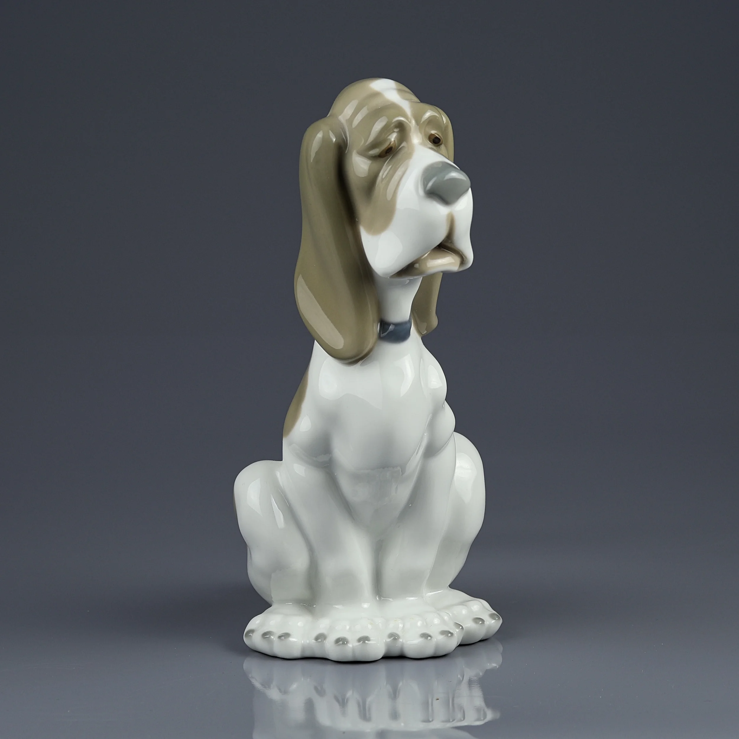 Винтажная фарфоровая статуэтка Собака Бассет-хаунд NAO by Lladró 375 Perrazo Importante Dog Sad Basset Hound