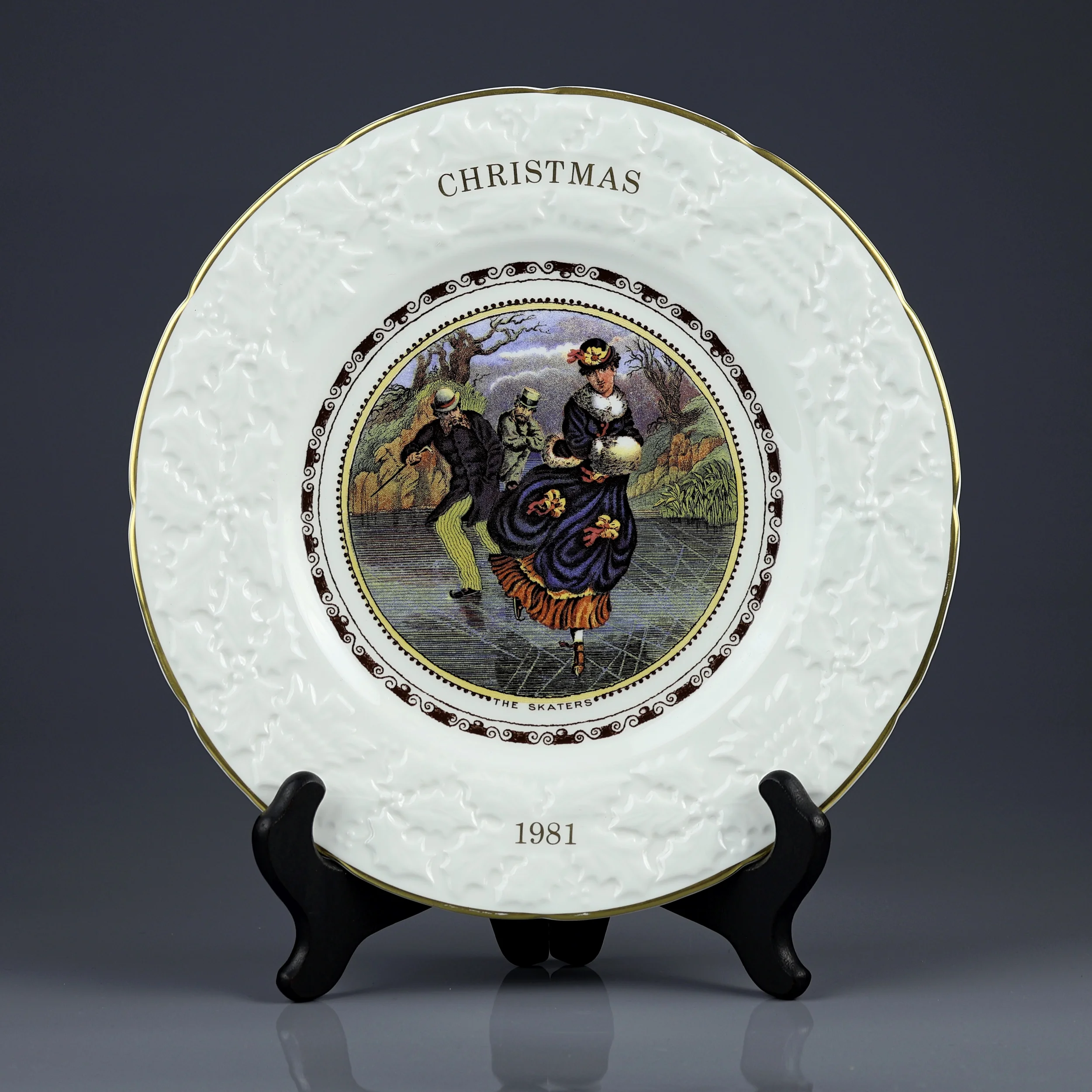 Коллекционная винтажная тарелка Рождество Фигуристы Coalport Skaters Christmas 1981