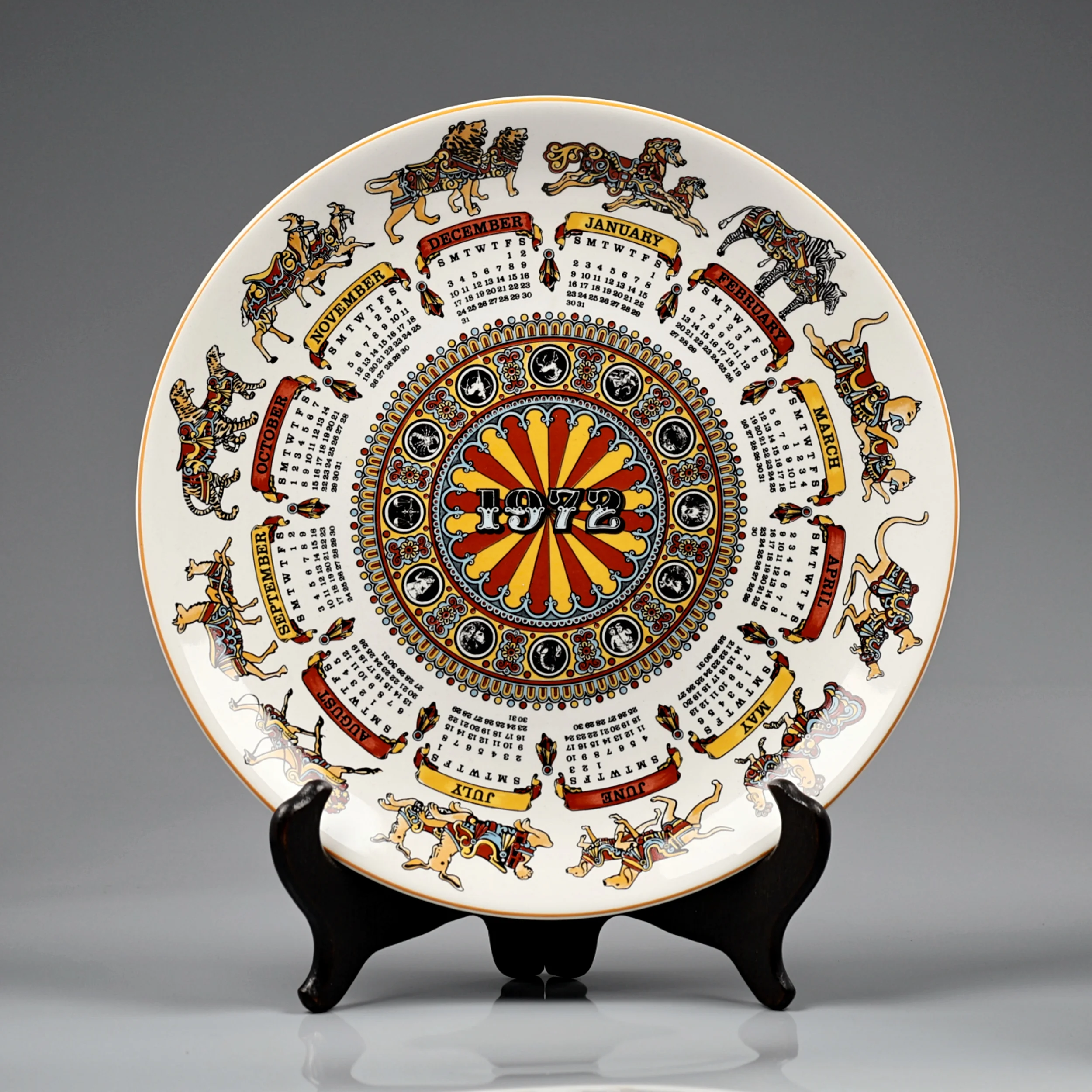 Тарелка винтажная декоративная Карнавал животных Календарь Англия Wedgwood Animal Carnival Calendar Plate Second Series 1972