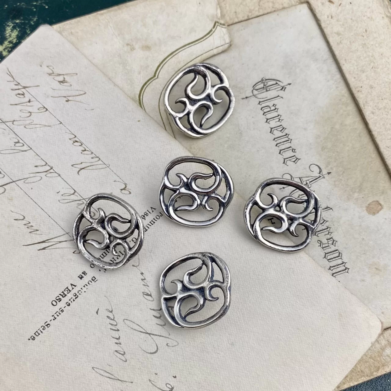 Антикварные серебряные пуговицы William Hutton & Sons 1895 год