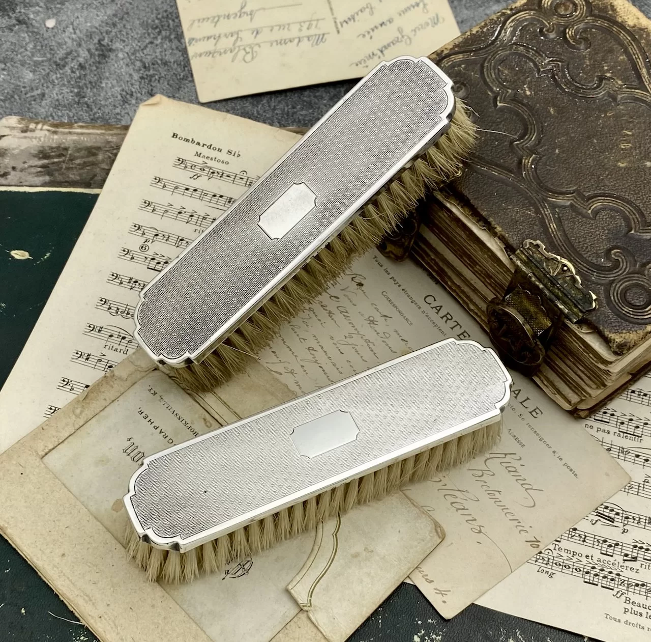 Антикварные английские щётки для одежды Clark & Sewell 1933 год