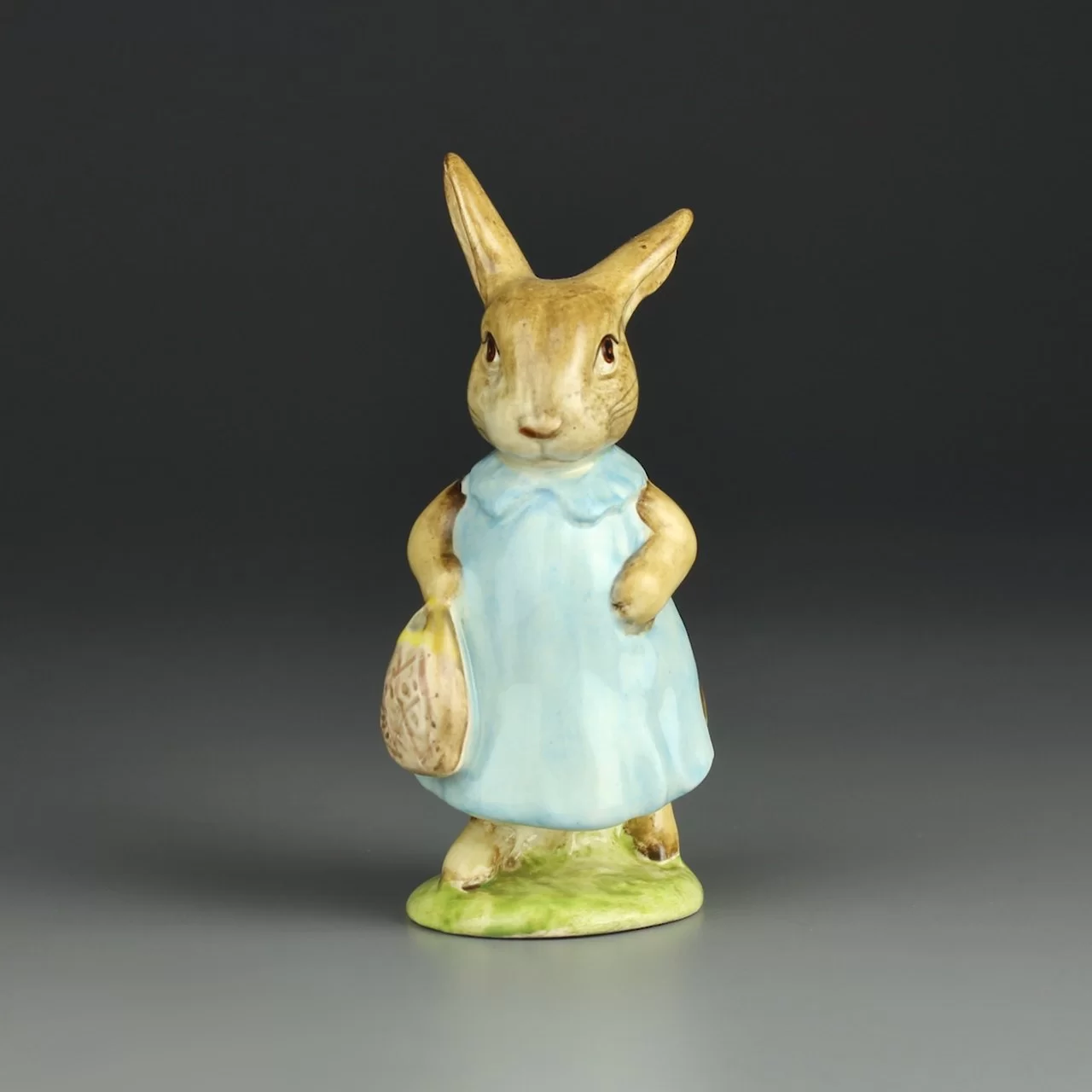 Винтажная статуэтка Крольчиха Кролик Англия Beatrix Potter Beswick Mrs Flopsy Bunny