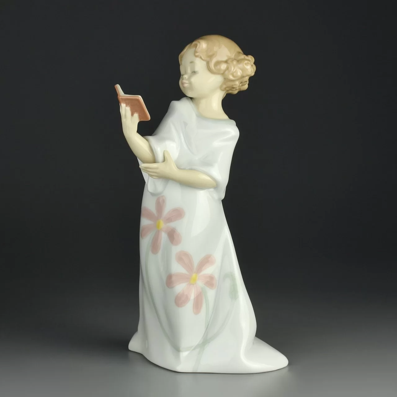 Винтажная фарфоровая статуэтка Испания Девочка с книгой Lladro NAO