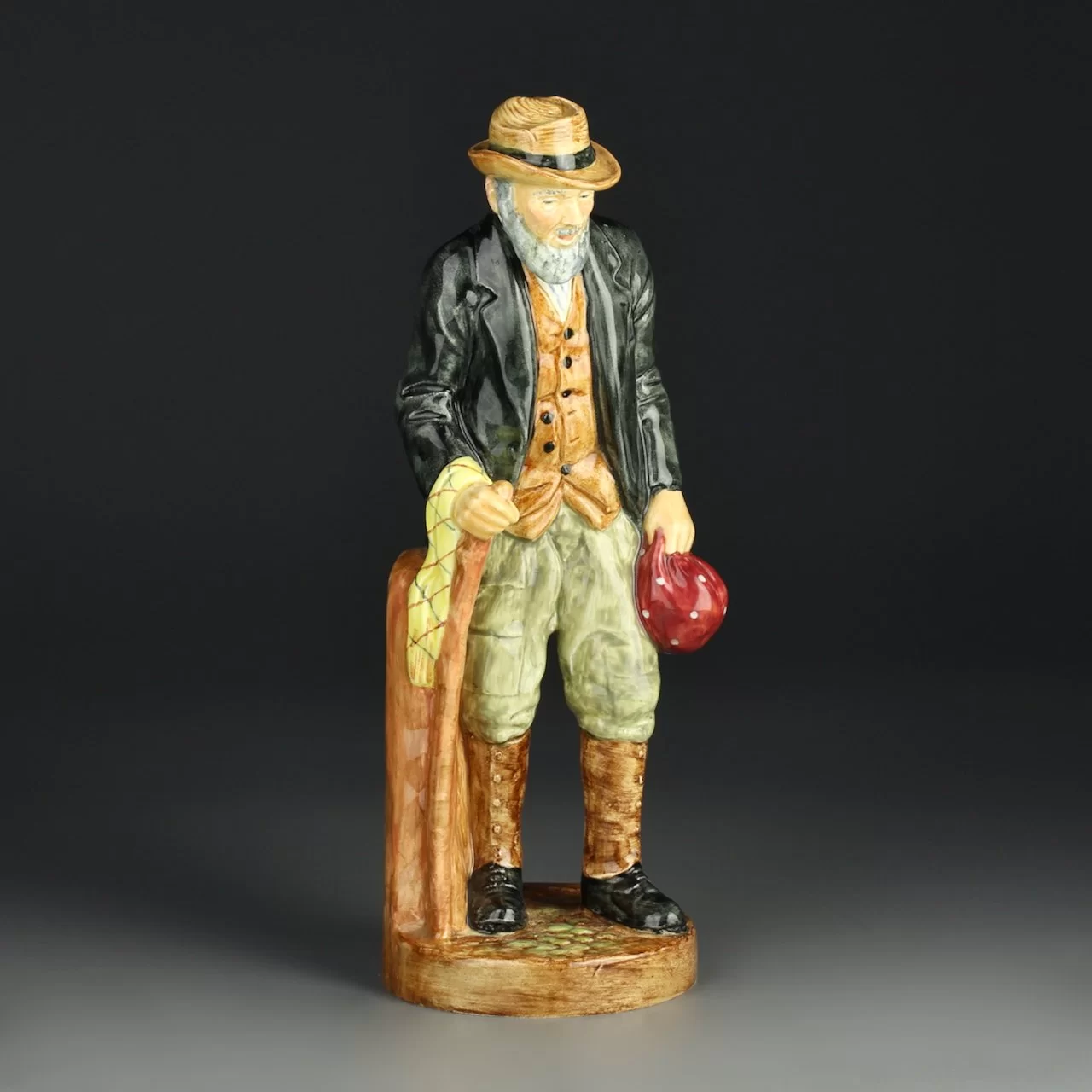 Винтажная английская статуэтка Дедушка Старик Royal Doulton 2053 The Gaffer