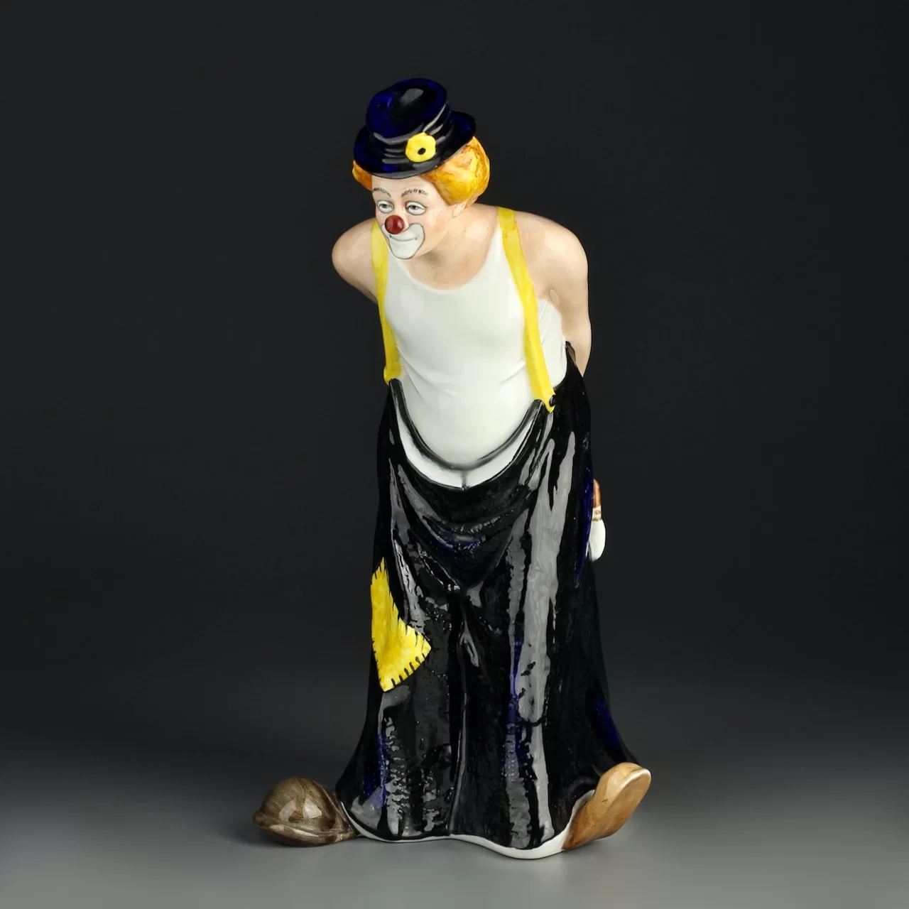 Винтажная фарфоровая статуэтка Клоун Англия Royal Doulton 3293 Tip-Toe
