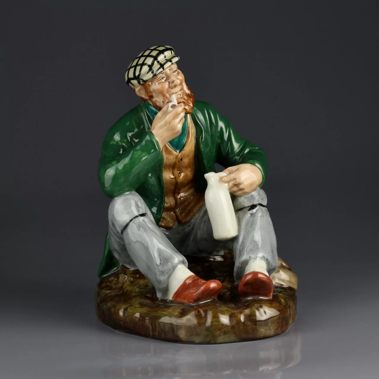 Винтажная фарфоровая статуэтка Англия Путник Royal Doulton 2362 The Wayfarer