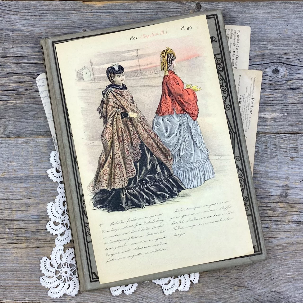 Антикварная французская иллюстрация Мода 19 века 1870 год Дамы на набережной