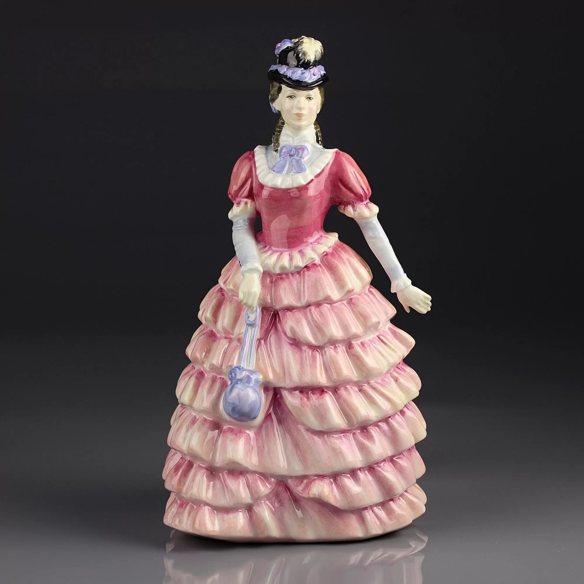 Винтажная английская фарфоровая статуэтка Дама в шляпке Диана Royal Doulton HN 3604 Diane