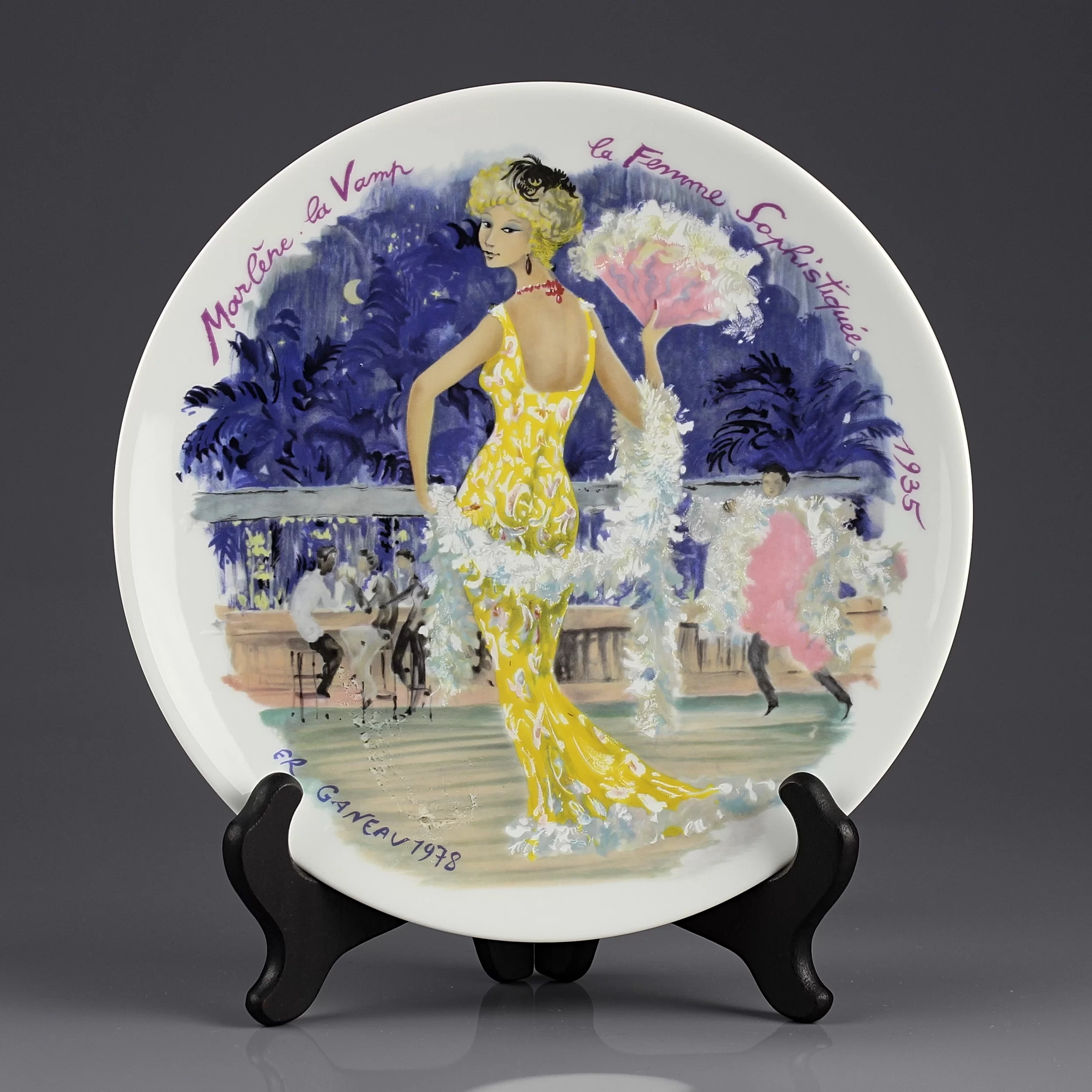 Винтажная фарфоровая тарелка Франция Лимож Женщины века Марлен D'Arceau Limoges Les Femmes du Siecle 1935 Marlene la Vamp la femme Sophistiquee