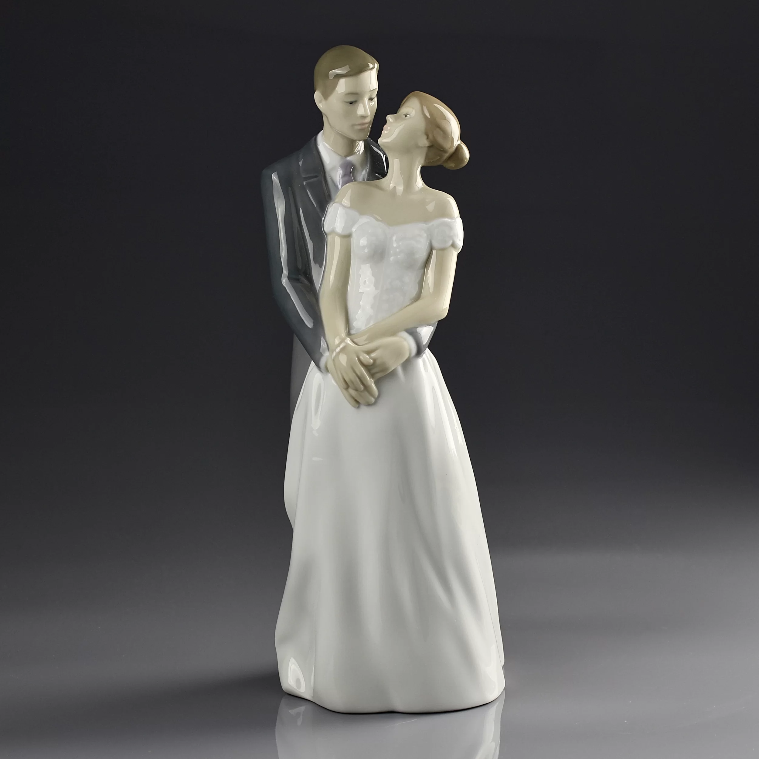 Винтажная фарфоровая статуэтка Свадьба Жених Невеста NAO Lladro Unforgettable Day