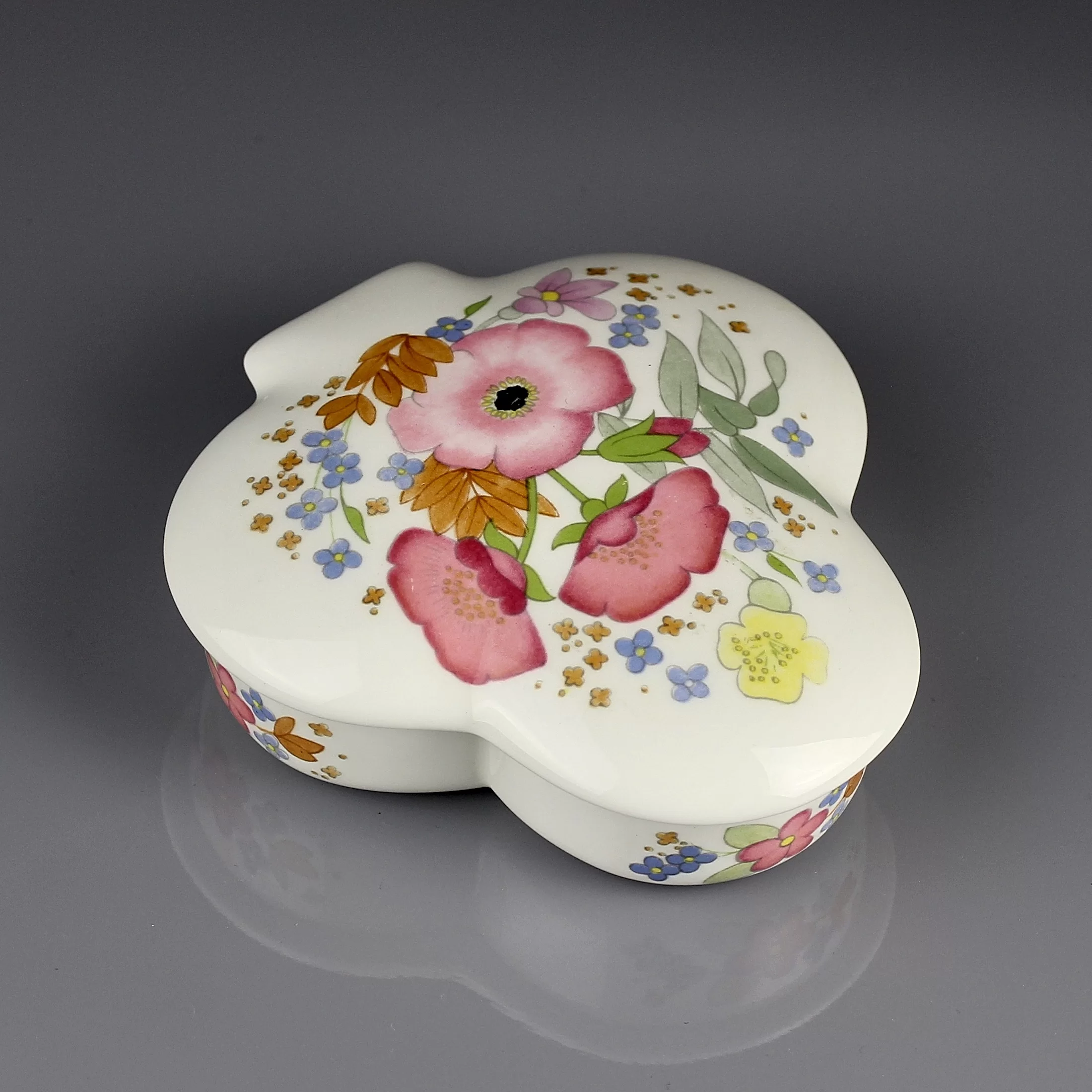 Винтажная фарфоровая шкатулка Цветы Англия Веджвуд Wedgwood Meadow Sweet