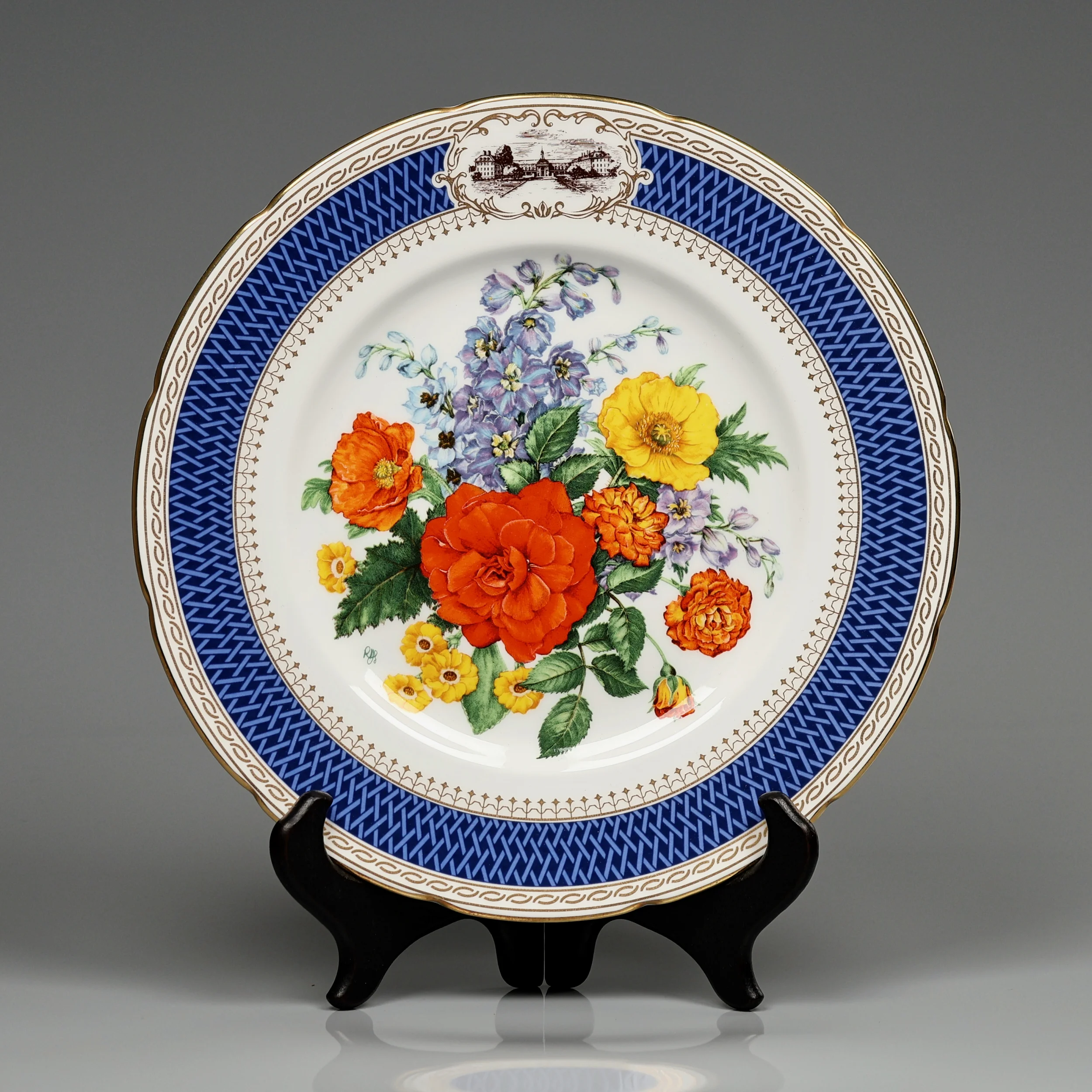 Тарелка винтажная фарфоровая декоративная Цветы Букет Англия Wedgwood Chelsea Flower Show Plate Chelsea Pride 1983