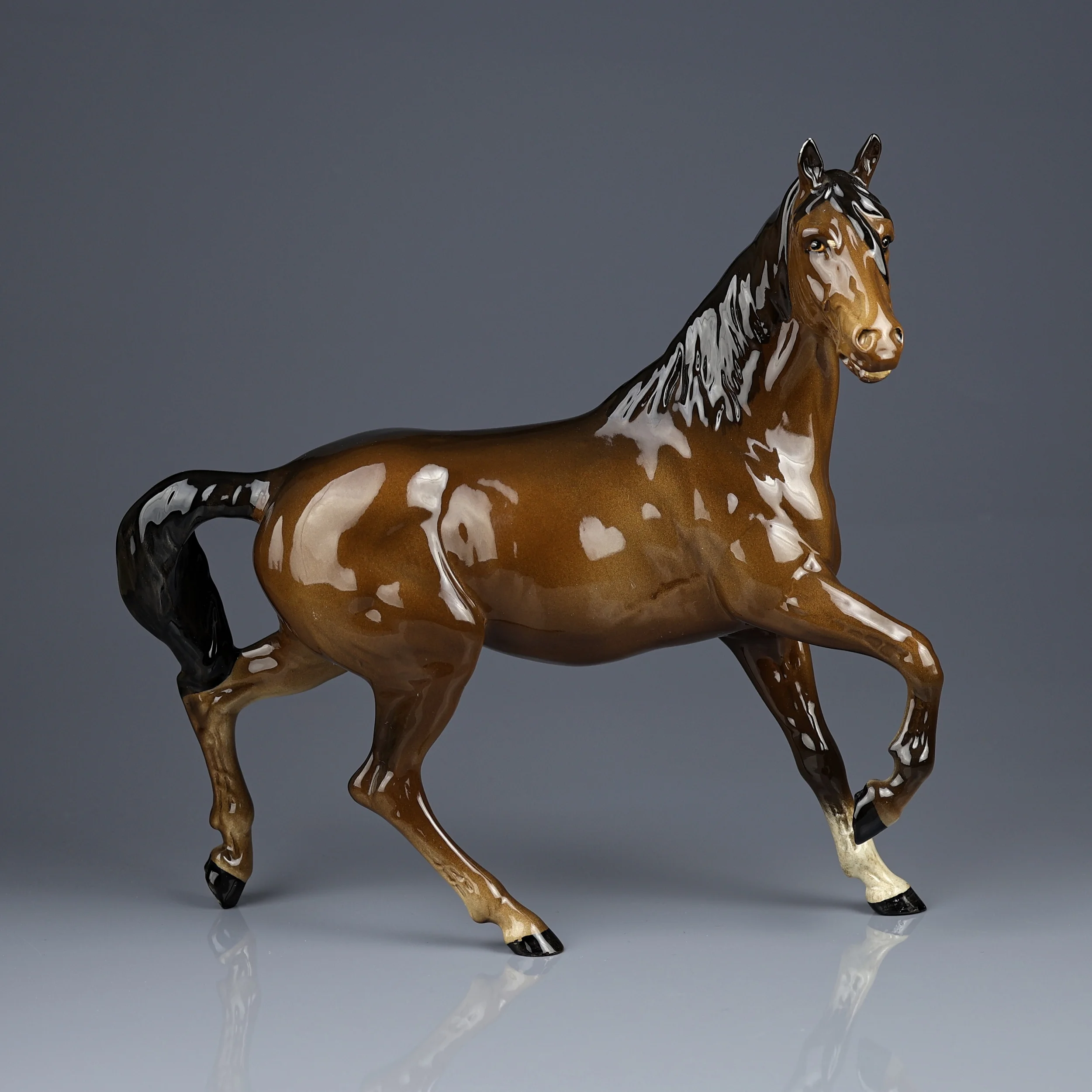 Винтажная фарфоровая статуэтка Лошадь Конь Англия Beswick 2688 Spirit Wind Horse