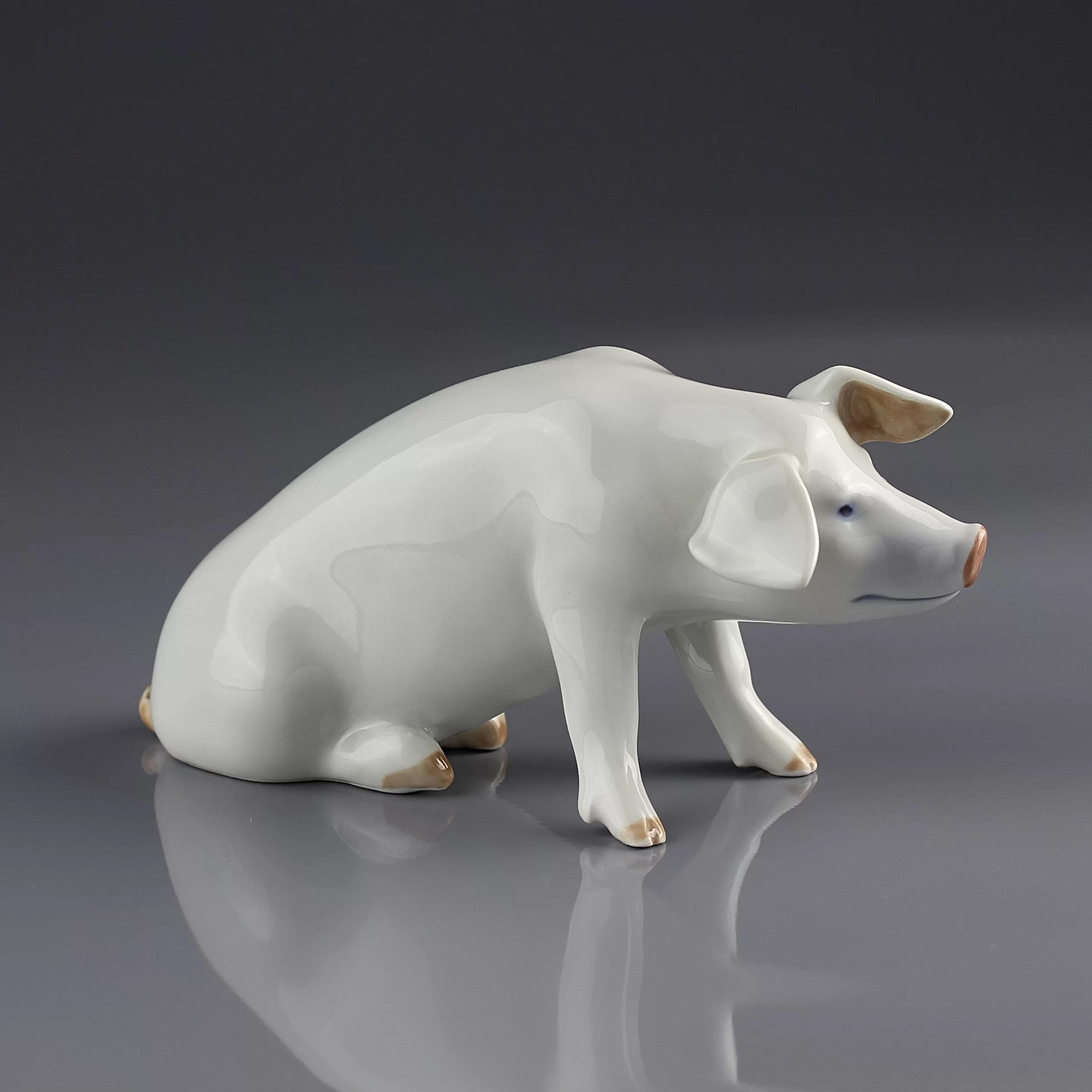 Винтажная фарфоровая статуэтка свиньи Дания Royal Copenhagen Pig