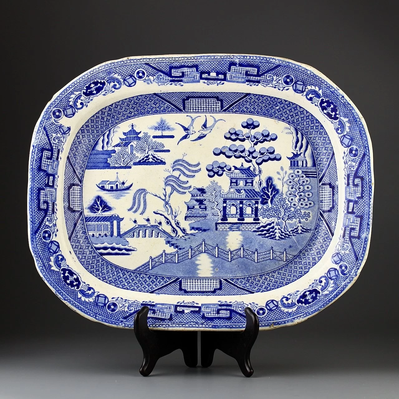 Английское антикварное блюдо Шинуазри Iron Stone China Blue Willow Голубая ива
