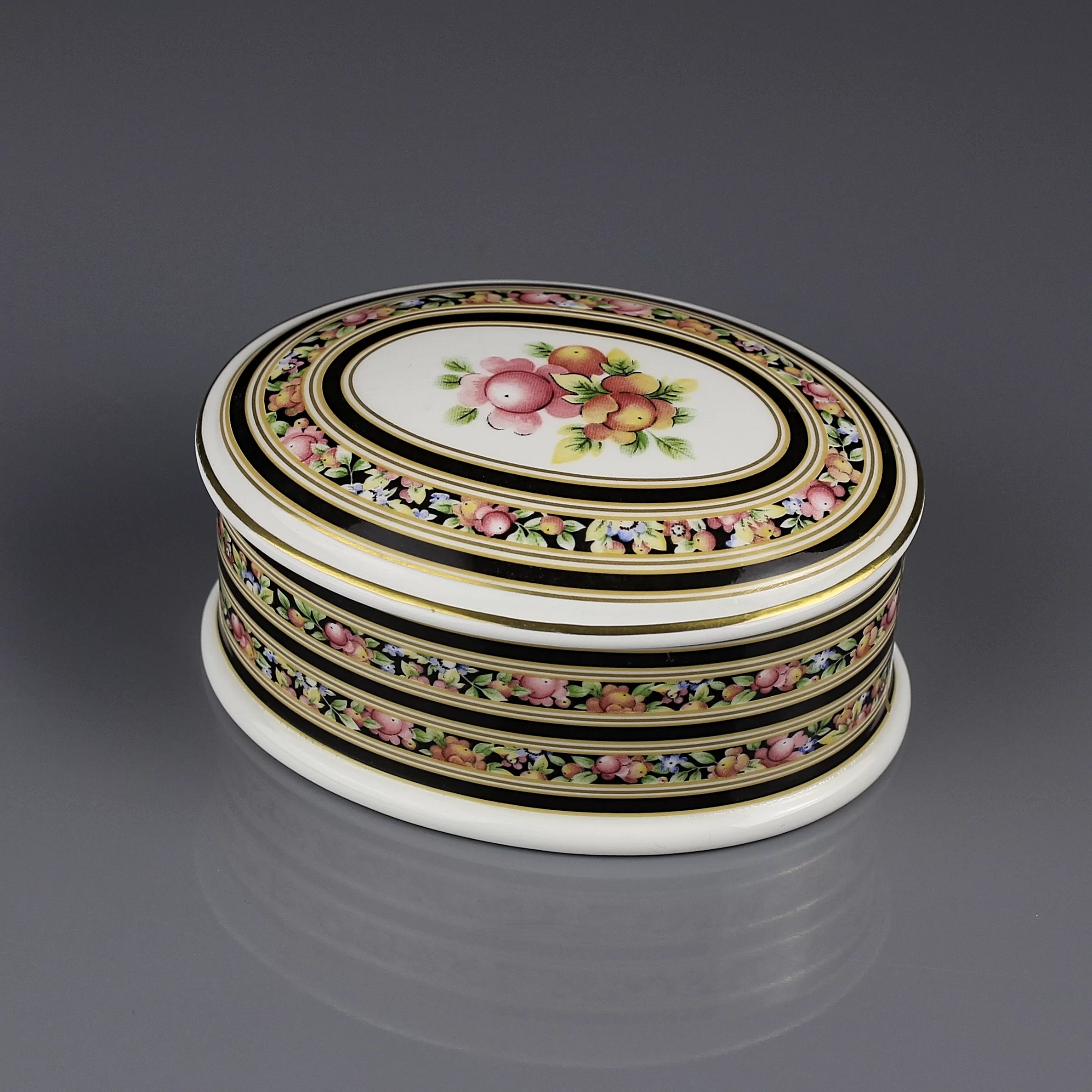 Винтажная английская фарфоровая шкатулка Веджвуд Wedgwood Clio