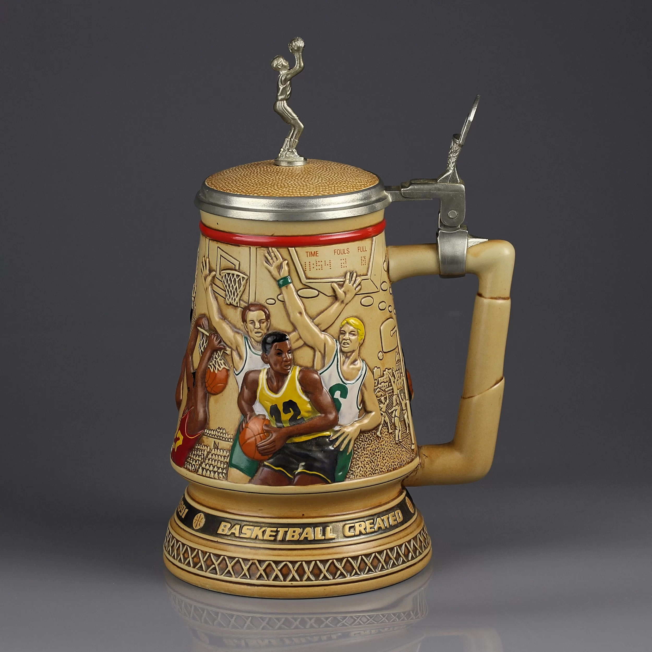 Винтажная керамическая кружка с крышкой Баскетбол Ceramarte Avon Century Basketball Stein