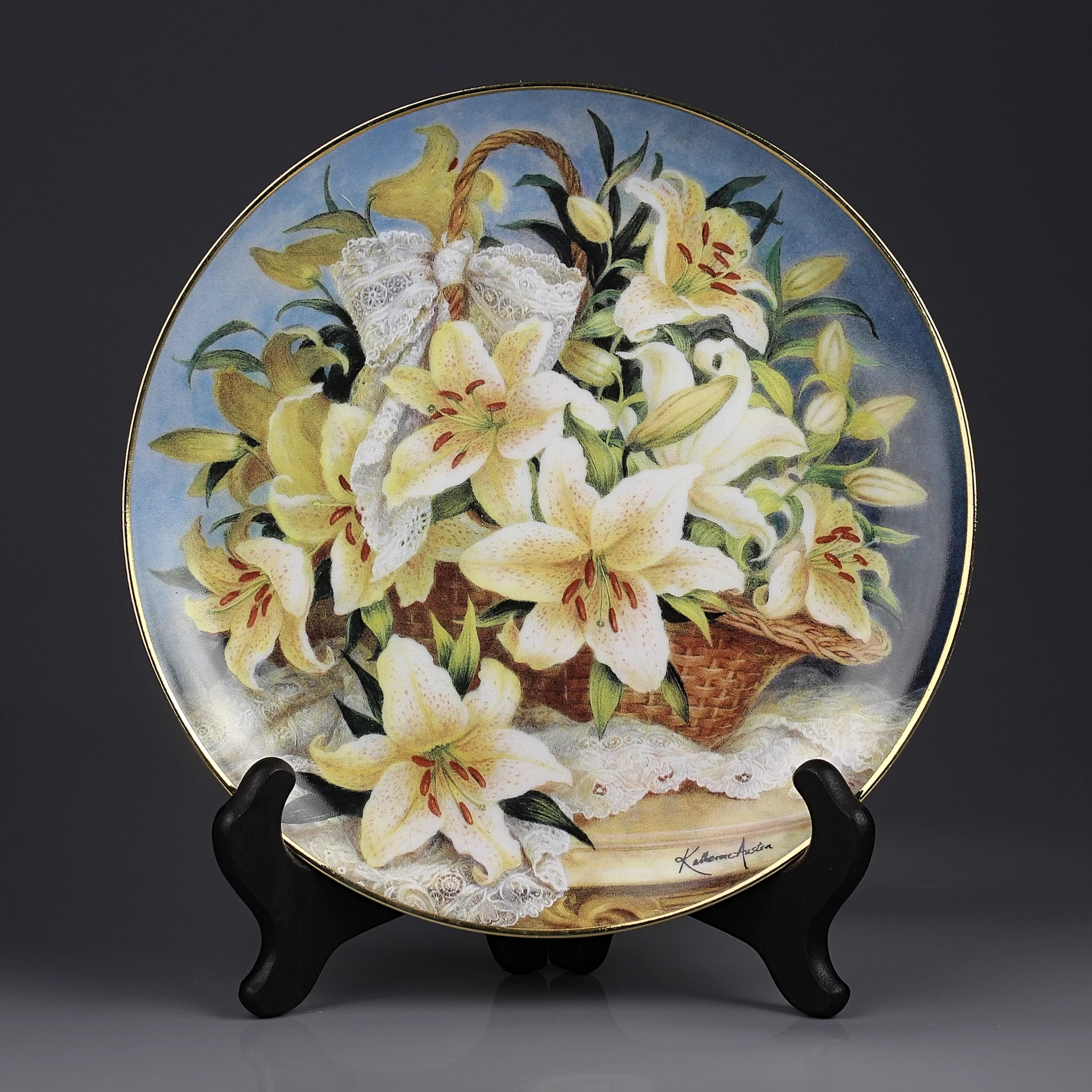 Тарелка винтажная фарфоровая настенная декоративная Лилии Цветы Franklin Mint Princess Gracia Lily Plate