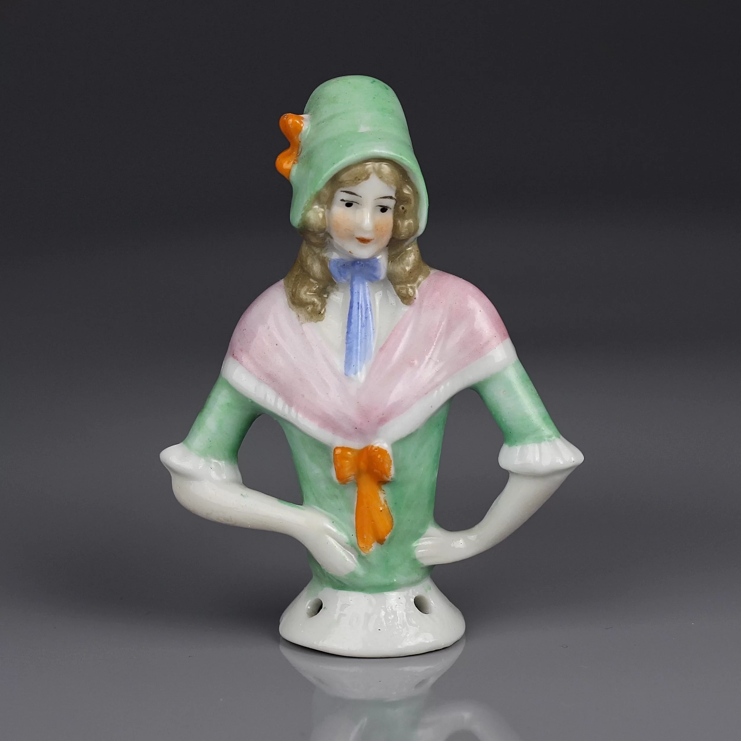 Винтажная фарфоровая куколка Германия Дама с бантом Half Doll