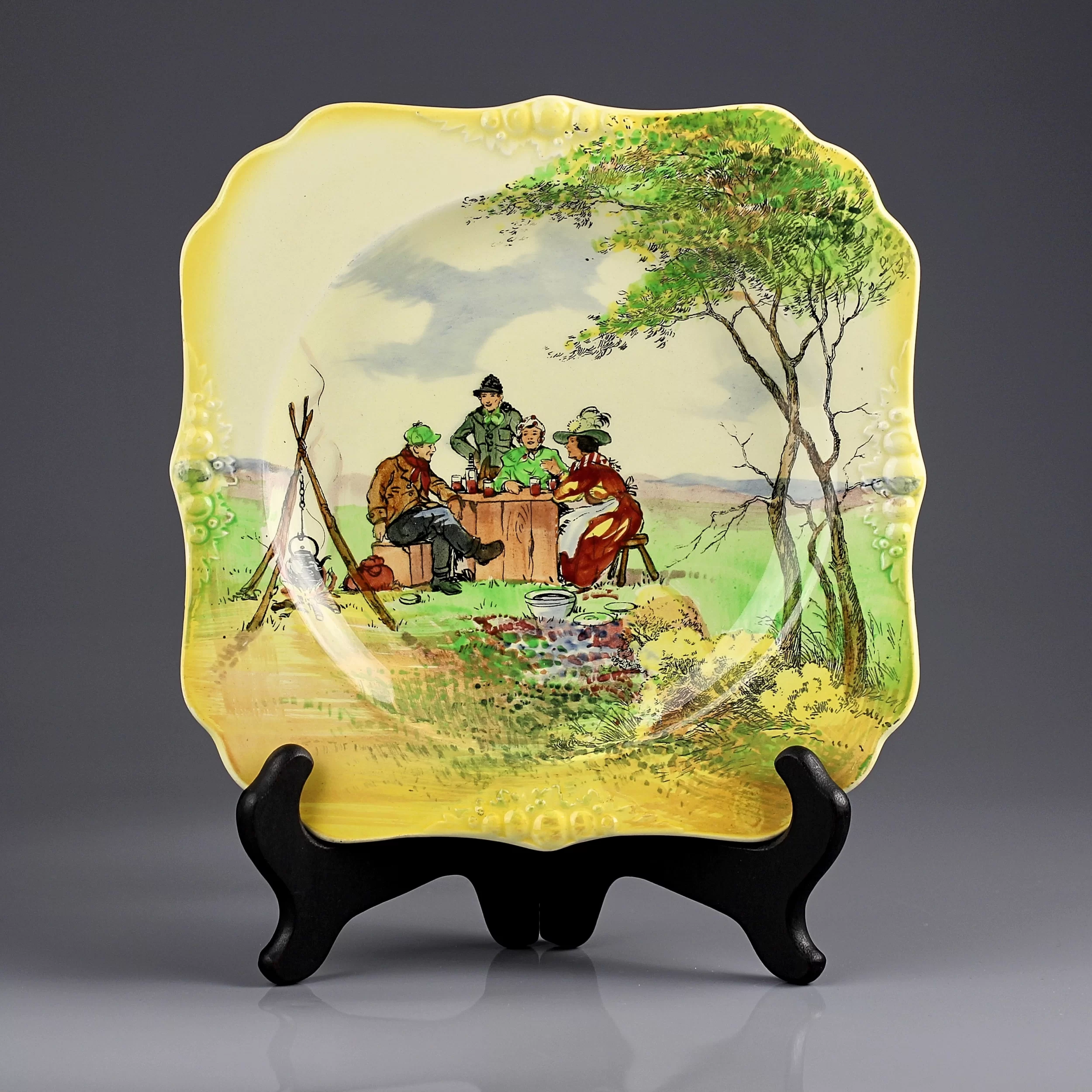 Антикварная английская тарелка Пикник Royal Doulton D5027