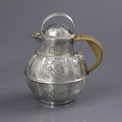 Антикварный кувшин с гравировкой в викторианском стиле Webster & Son