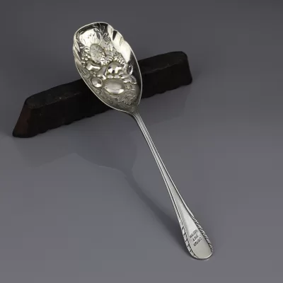 Антикварная сервировочная ложка Berry Spoon Wilson Line Cruises, Англия, J.H. Potter & Sons, Шеффилд