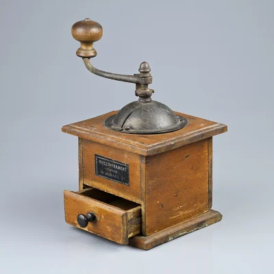 Антикварная деревянная кофемолка Mutzig-Framont Франция Эльзас 1920-е годы