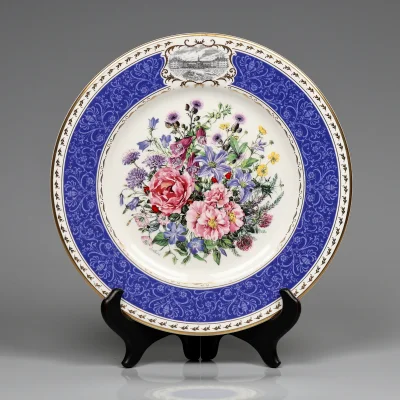 Тарелка винтажная фарфоровая декоративная Цветы Розы Букет Англия Royal Doulton Chelsea Flower Show Plate Britannia Bouquet 1999