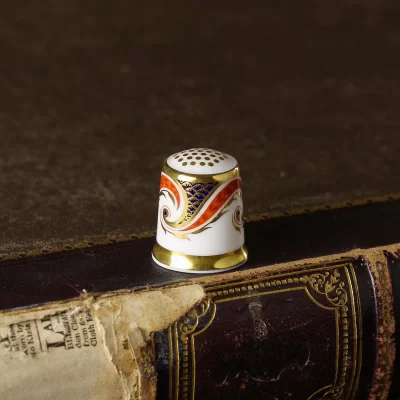 Винтажный английский напёрсток Royal Crown Derby The Imari Scroll Thimble Свиток Имари