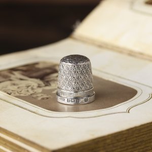 Антикварный английский серебряный напёрсток Henry Griffith & Sons