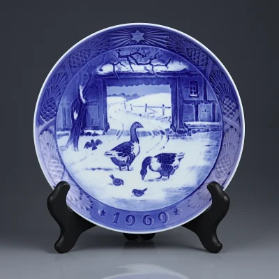 Тарелка винтажная декоративная настенная Фарфор Дания Рождество Гуси Royal Copenhagen Christmas Plate 1969 In the Old Farmyard