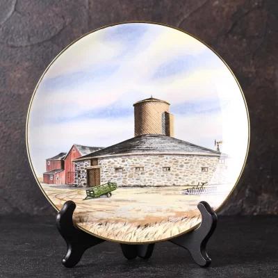 Тарелка винтажная декоративная настенная Круглый амбар Franciscan Porcelain Vanishing American Barn Round Barn