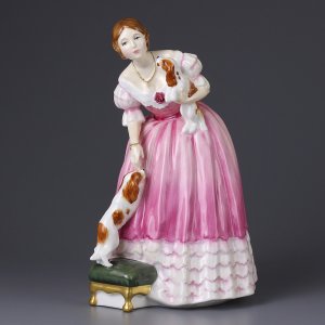 Винтажная фарфоровая статуэтка Англия Royal Doulton 3125 Queens of the Realm Queen Victoria Королева Виктория