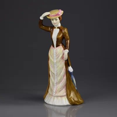 Винтажная фарфоровая статуэтка Девушка в шляпке с зонтиком Англия Royal Doulton 3865 Anna of the Five Towns