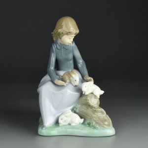 Винтажная фарфоровая статуэтка Испания Lladro 1026 Girl With Rabbits Девочка с кроликами