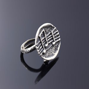 Крупное серебряное кольцо ручной работы Ноты